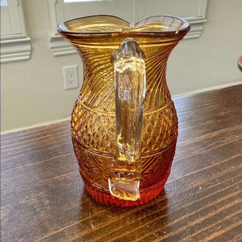 Amber Glass Pitcher with Clear Handle - Textured Serveware - Picture 3 of 5
